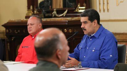 Diosdado Cabello junto a Nicolás Maduro en conferencia de prensa en el Palacio de Miraflores. (Archivo)