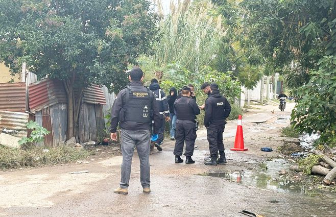 El lugar donde fue hallado el hombre con un impacto de bala en la cabeza. Foto: María Eugenia Scognamiglio, Subrayado.