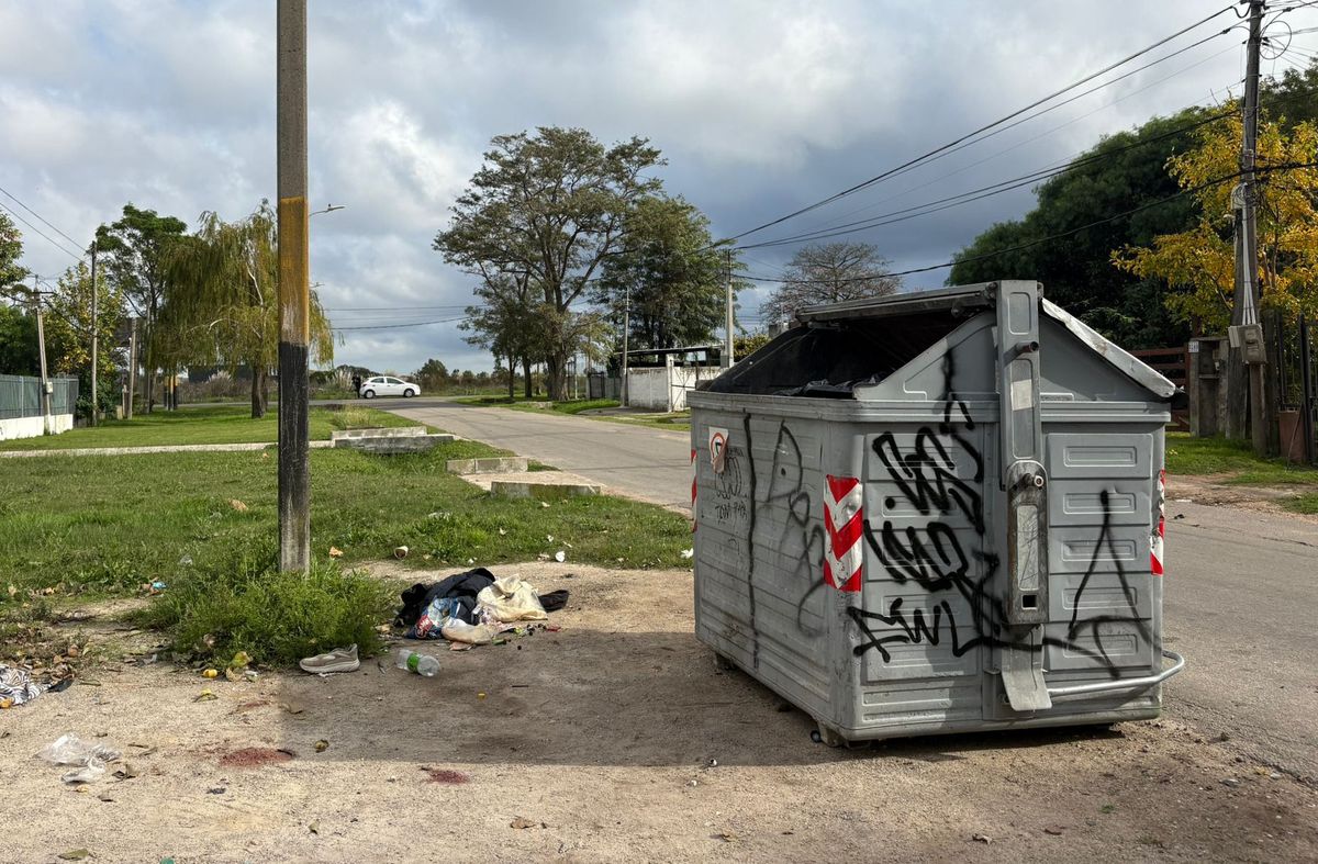 Mataron a tiros a un hombre en la Cruz de Carrasco; fueron hallados 13 casquillos