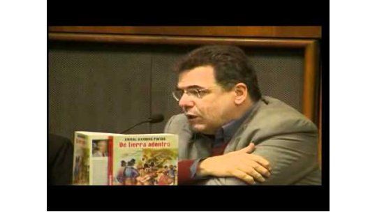 Homenaje al historiador Aníbal Barrios Pintos