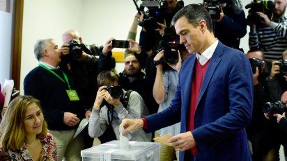 pedro sanchez gana en espana y la extrema derecha se dispara