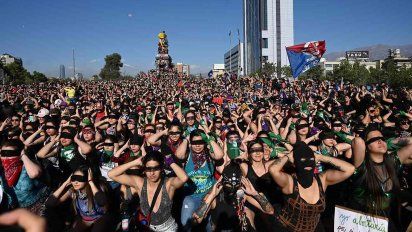 un violador en tu camino, el mensaje feminista de chile que se extiende por el mundo