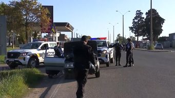 le robaron el auto en junio, lo reconocio ahora, lo siguio y llamo a la policia