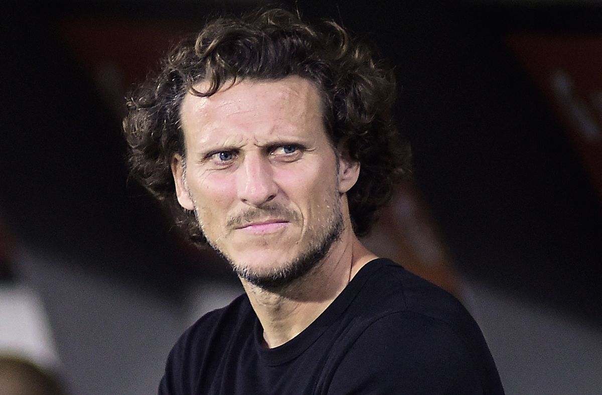 La AUF se inclina por Diego Forlán para dirigir la Sub 20 y los amistosos de la mayor