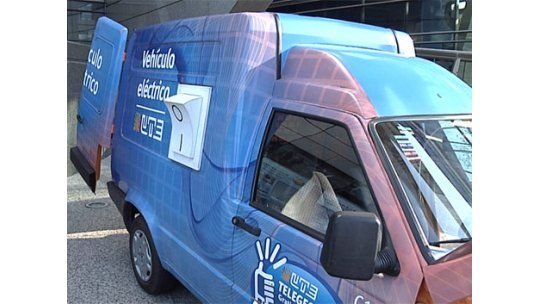 UTE apuesta a la energía renovable y compra 30 autos eléctricos