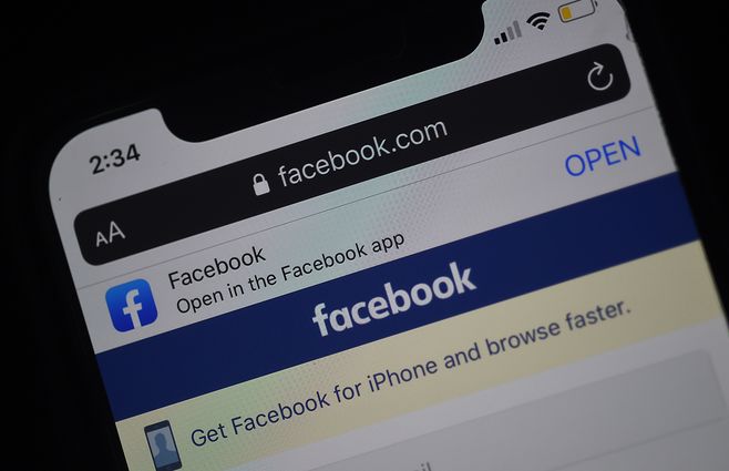facebook-celular-afp.jpg