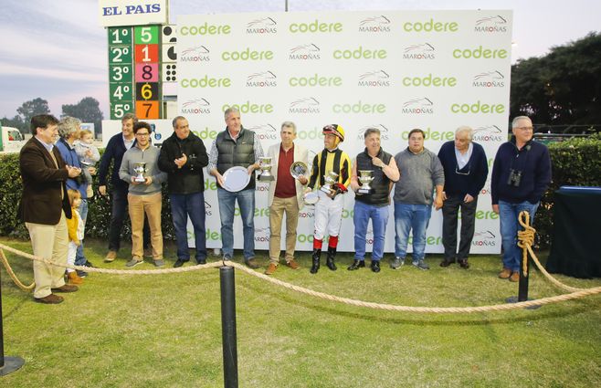 incalcanzable turf (3).jpg