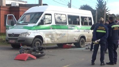 un muerto tras choque de una moto, un camion y una camioneta escolar