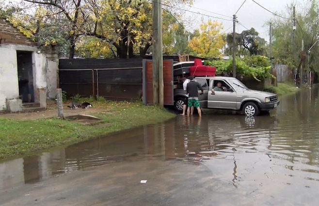 familias-afectados-inundaciones-desplazados.jpg