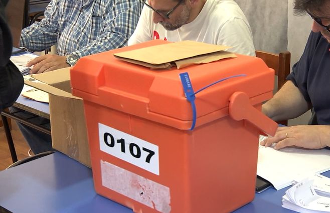 urna-corte-electoral.jpg