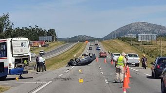 accidente fatal en maldonado: chocaron un omnibus y un auto