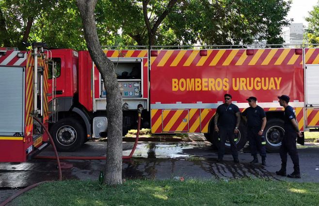 bomberos-incendio-barrio.jpg