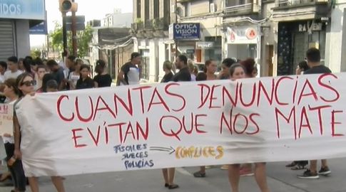 Una multitud se movilizó en Paysandú en reclamo de Justicia por el crimen de Giuliana y Mateo