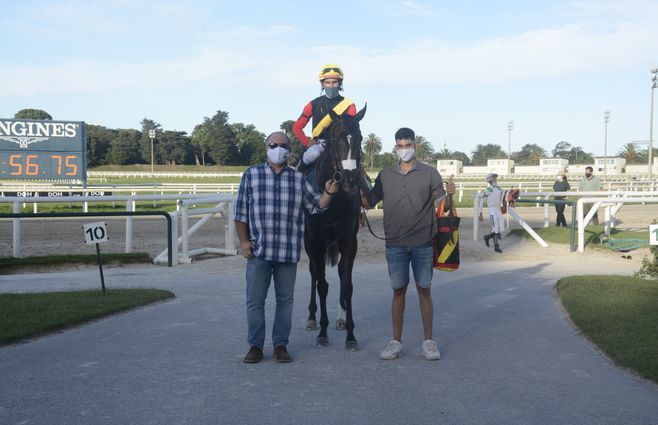 Rainha Pioneira TURF (2).JPG