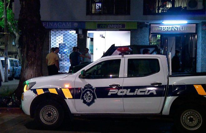 Foto: Subrayado. Robo en local de pagos en La Comercial, el 3 de octubre de 2025.