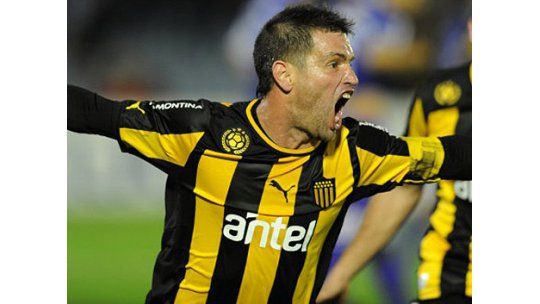 Peñarol ganó y goleó: 5 a 0 a Miramar