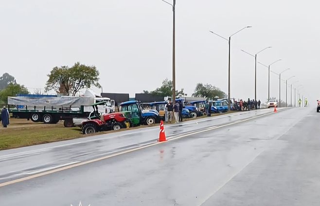 Movilización de camioneros y productores en varias rutas nacionales. Foto: Policía Caminera.