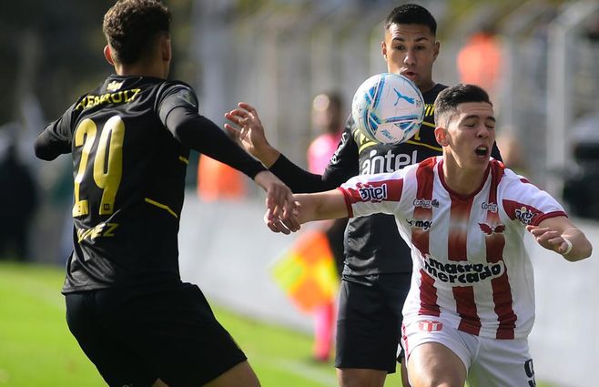 Peñarol - River Plate, Apertura, domingo 29 de mayo. Foto: Dante Fernández, FocoUy.