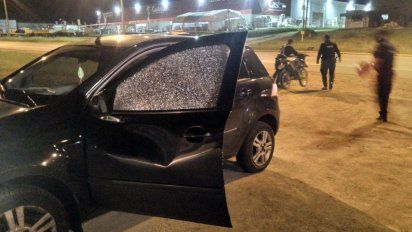 El auto en el que viajaba la gavilla detenida en ruta 8.