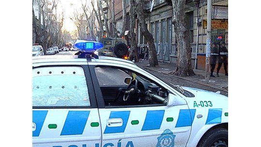 26 detenidos por asesinato de una mujer frente a una pensión