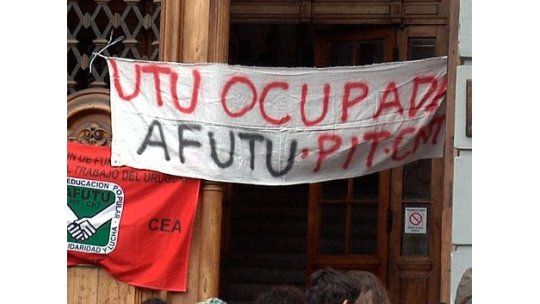 Unos 3.000 docentes de UTU inician juicio por descuentos por paro