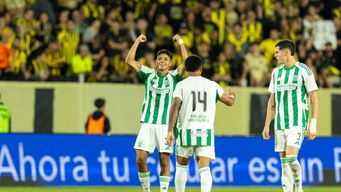 Racing festeja gol ante Peñarol. Foto: FocoUy.