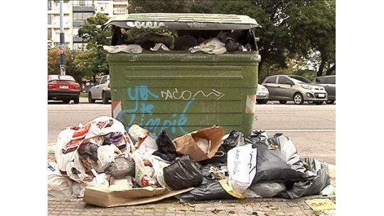 Municipales evalúan nuevas medidas; paro afectó limpieza