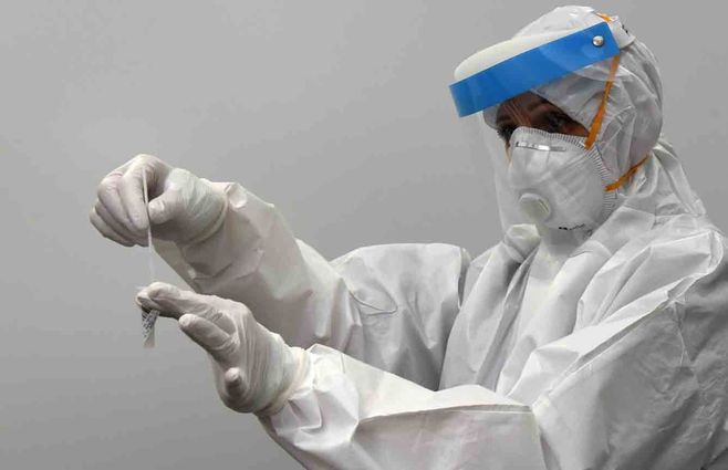coronavirus-hisopado-afp.jpg