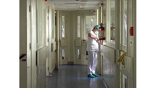 Mujica da plazo de 45 días para atacar escasez de médicos