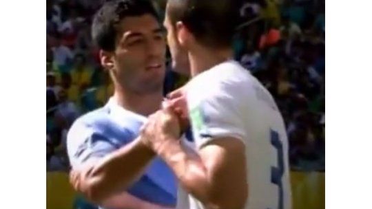 Suárez y Chiellini tuvieron un incidente en Copa Confederaciones