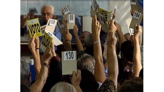 FA suspende por un mes al Partido Comunista