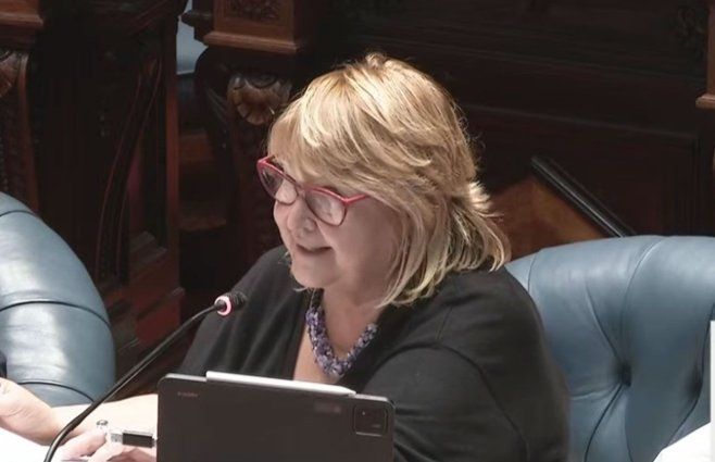 Sandra Lazo. Interpelación.