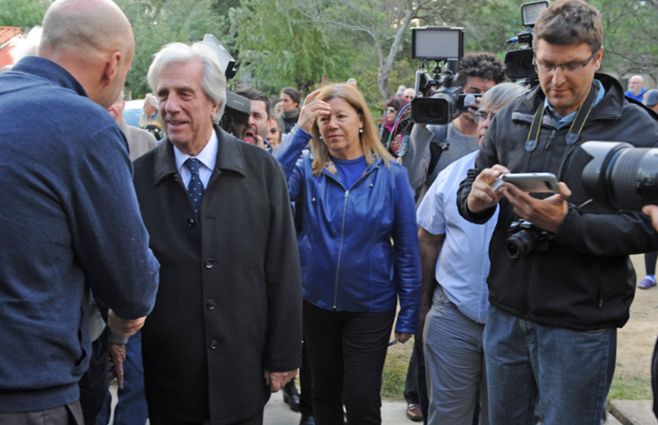 Vázquez en el balneario san Luis en el mes de mayo, lugar al que acudió a pedido de los vecinos por temas de seguridad. Fue una de sus apariciones públicas informales de 2018.