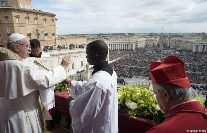 PAPA FRANCISCO MISA DE PASCUA 2018 VATICANO