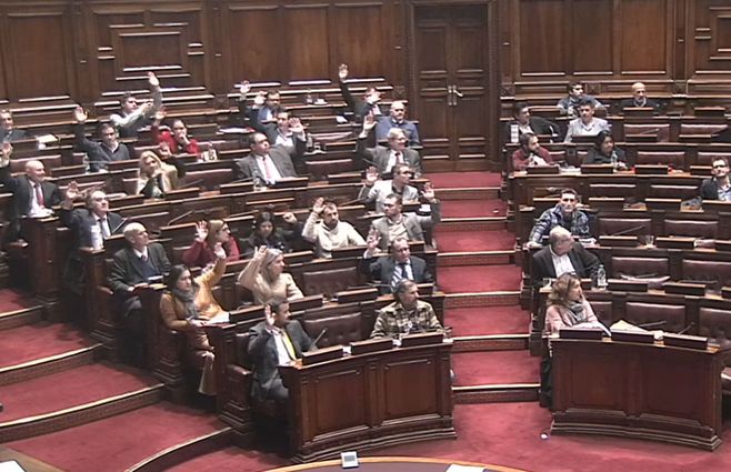 Pasada la medianoche los diputados de Cabildo Abierto votaron junto a todo el oficialismo la Rendición de Cuentas.