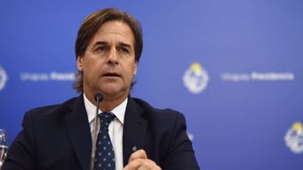 evaluacion de la gestion de lacalle pou como presidente: 50% aprueba y 31% desaprueba