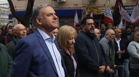 Yamandú Orsi participa del acto por el Día de los Trabajadores y emitió saludo en redes
