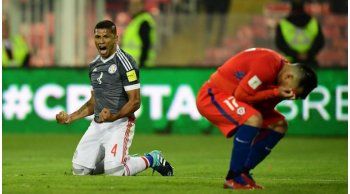 paraguay goleo a chile 3-0 en santiago, con gol en contra de arturo vidal