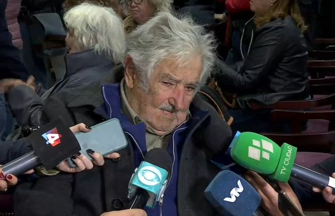 Mujica-velorio-Arana.jpg