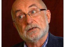 Directora de liceo que apuntó con un arma dijo que fue unabroma