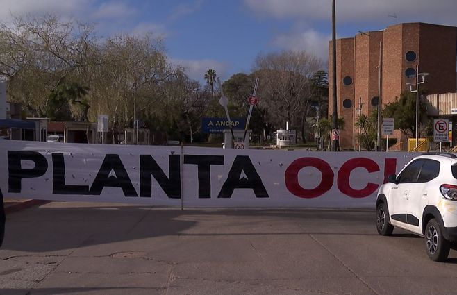 planta-ocupada-refinería-la-teja-ancap-agosto-8