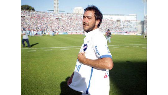 Recoba volvió a rechazar millonaria oferta y se queda en Nacional