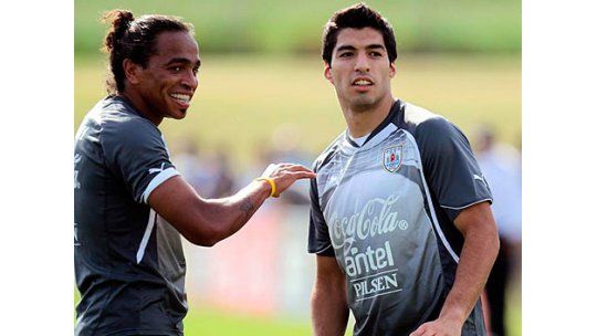 Para Palito Pereira Evra no está orgulloso de ser negro