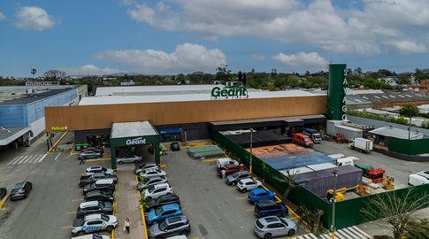 Sayago tiene un nuevo Géant: más espacios, servicios y opciones de compra