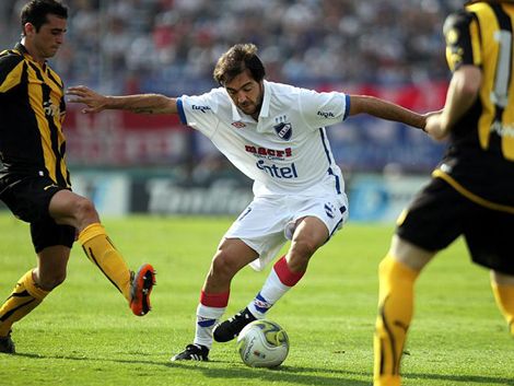 El Nacional le arrebata el Apertura al Peñarol, que empató con el Danubio