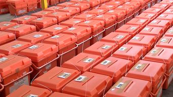 los uruguayos muestran un interes moderado en la politica, pero no muy diferente al pasado