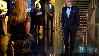 la audiencia de los oscar se desploma a la mitad en un nuevo minimo historico
