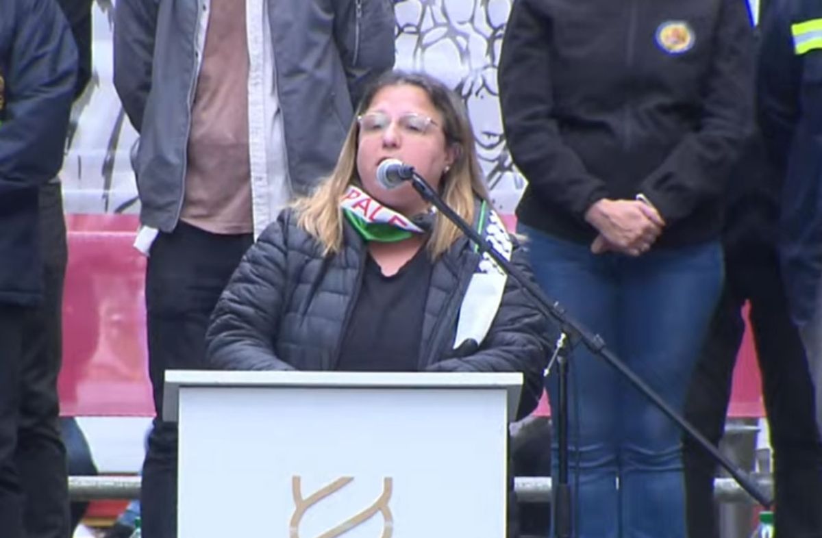 Nathalie Barbé, del PIT-CNT, acusó al gobierno de hacer "una privatización encubierta" del portland de Ancap