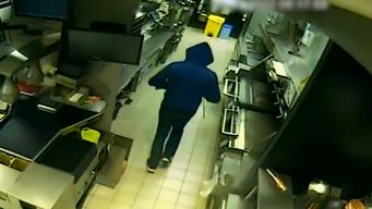 detienen en espana a uruguayo acusado de robar 16 veces en restaurantes de comida rapida