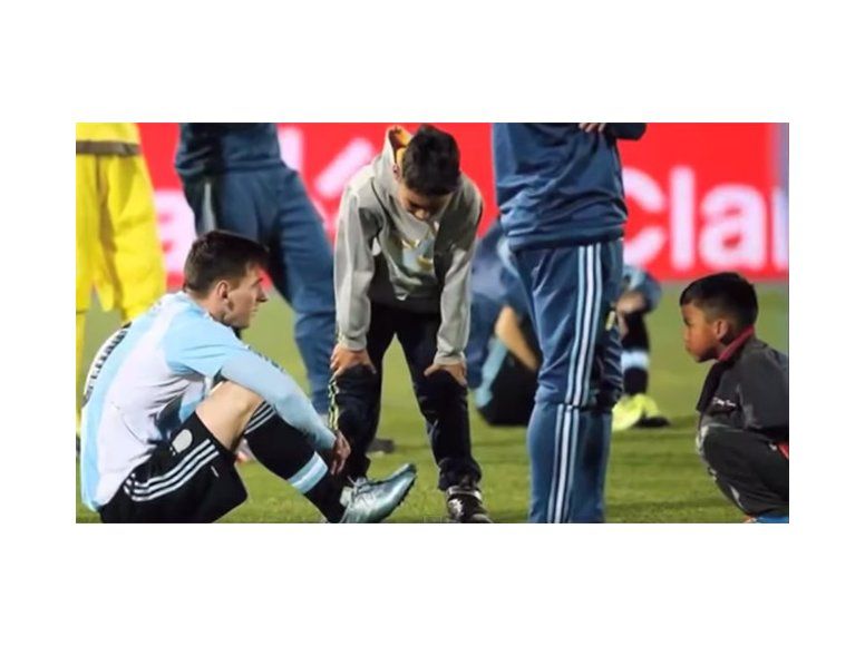 ¿Qué le dijeron a Messi los dos niños chilenos tras la final?
